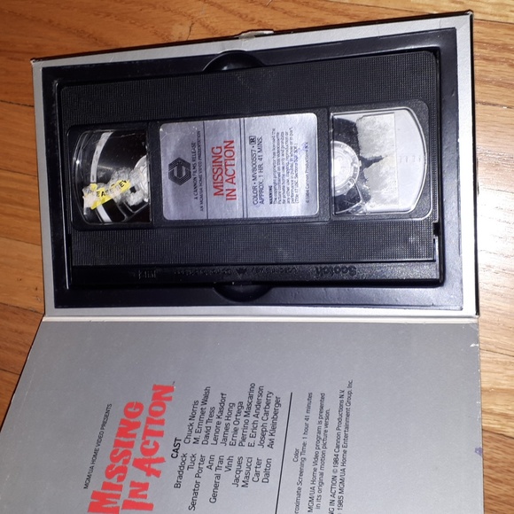 Big box Missing in Action VHS Chuck Norris - Picture 3 of 3